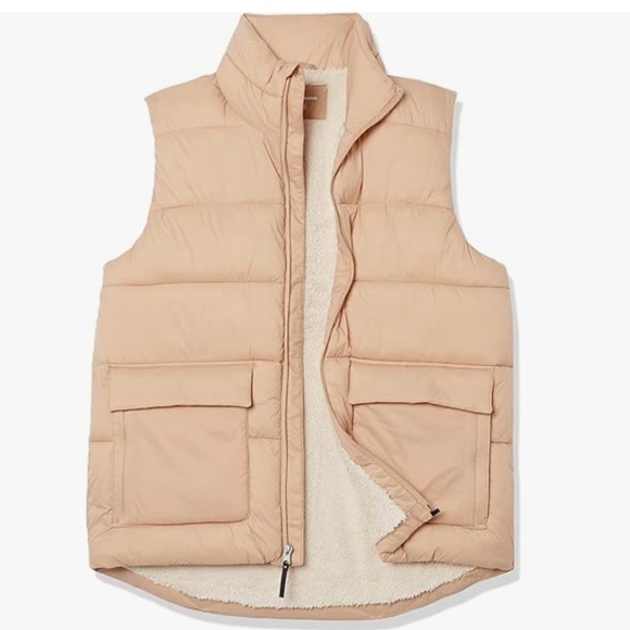 Amazon Essentials Water-Resistant Sherpa-Lined Puffer Vest - Picture 1 of 4